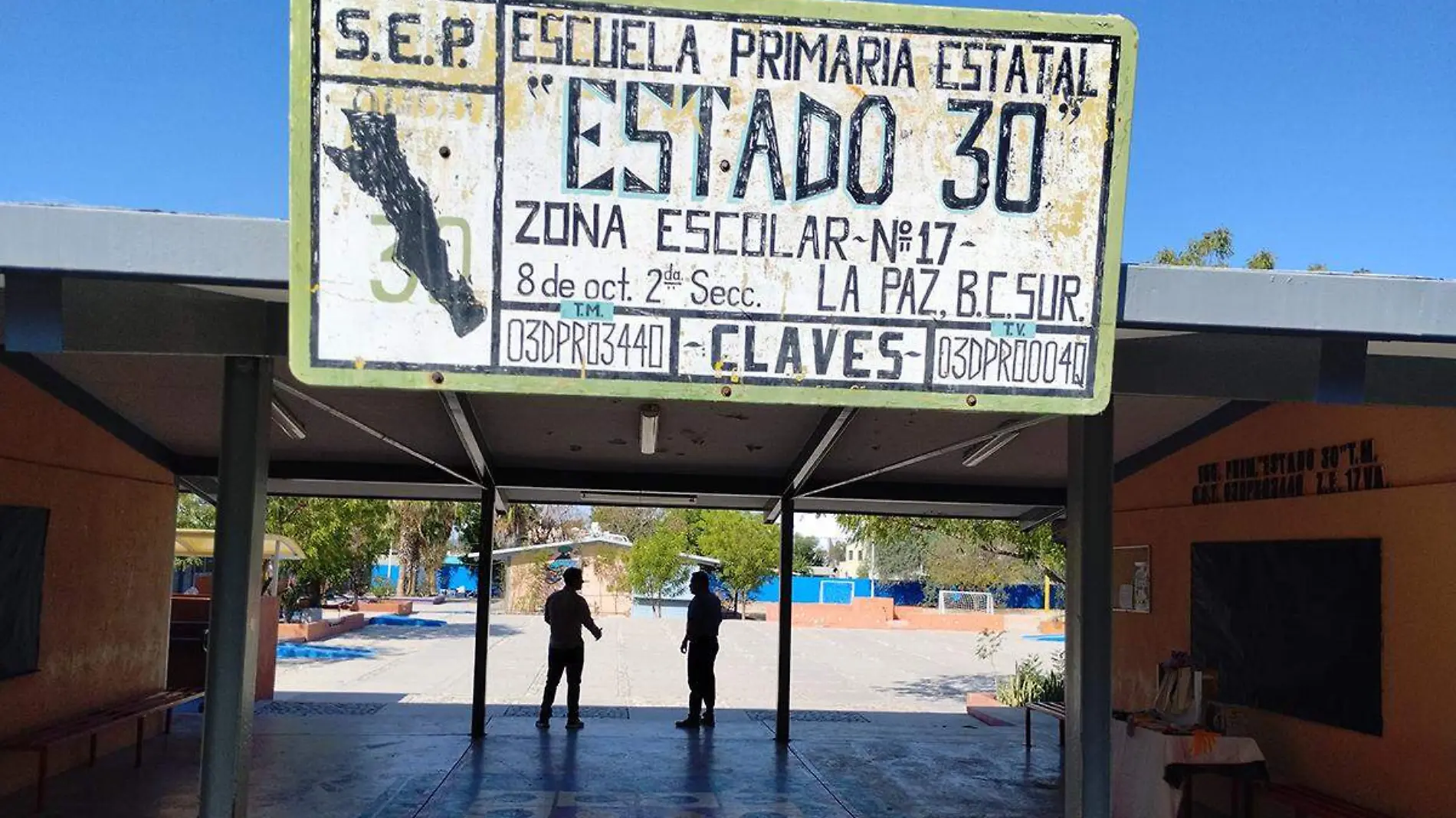 Escuela estado 30 festeja 1